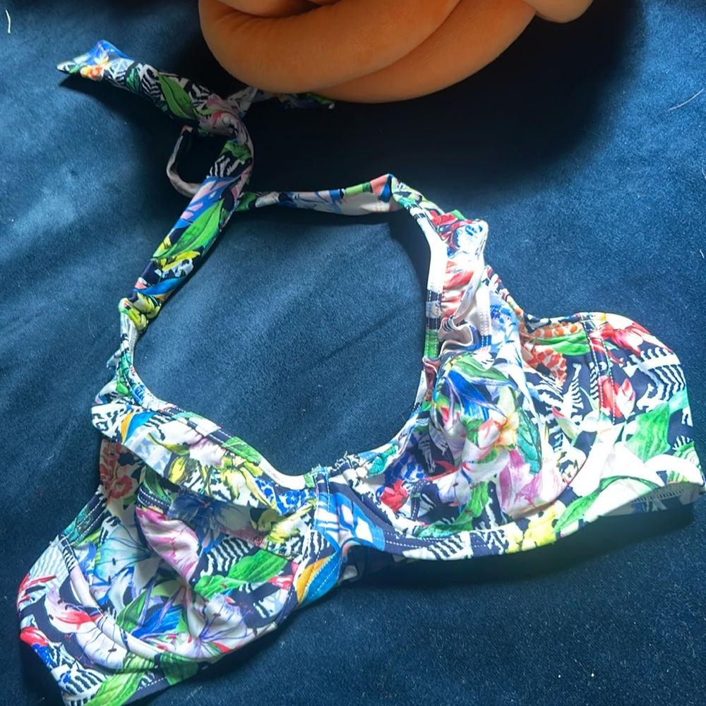 Midnight Grace Multi-Color Bikini Top Size 34DD